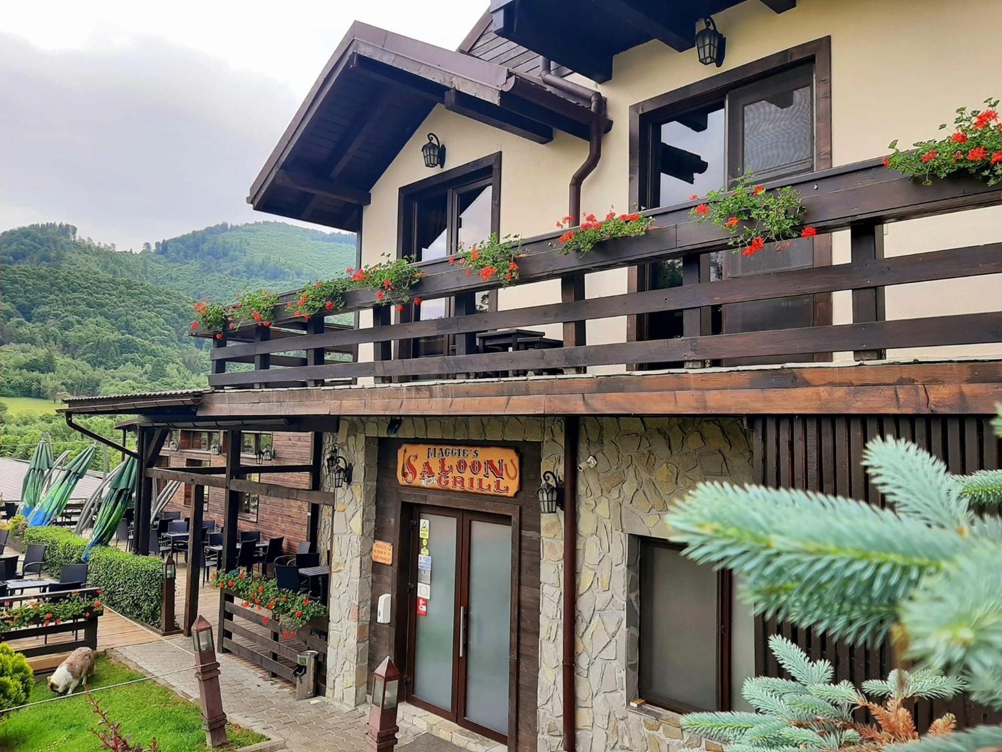 Hotel Maggie'S Ranch Rîşnov Exterior foto